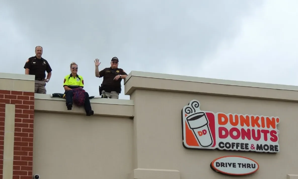 cop on a rooftop dunkin iowa special olympics