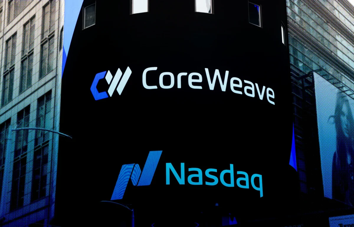 coreweave crwv stock analysis backlog benchmark